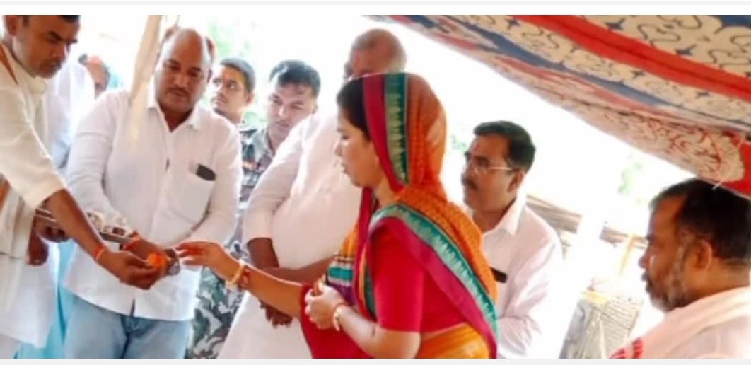 हिंदी समाचार |कैमूर चेयरमैन ने की शिव मंदिर...