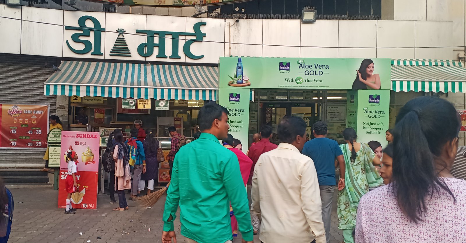 हिंदी समाचार | कोपर खैरने में अवैध फेरीवालों की भरमार, जल्द होगी कार्रवाई