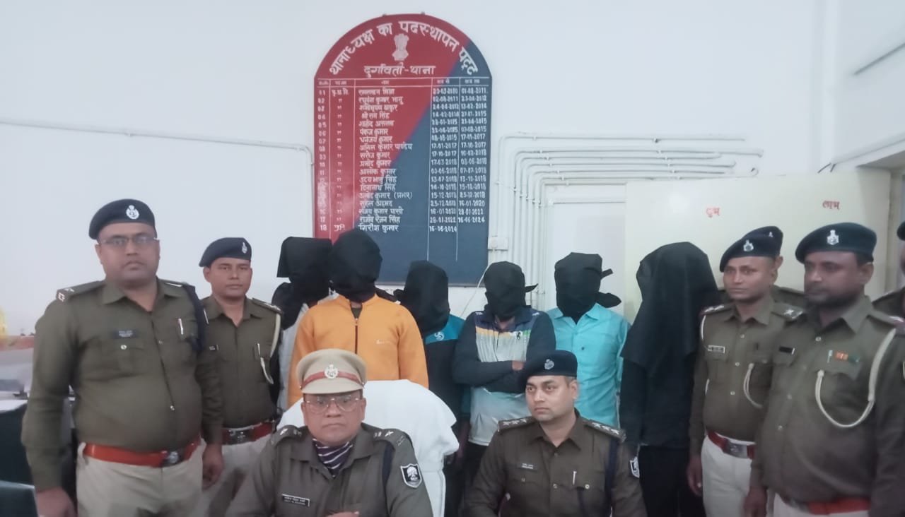 हिंदी समाचार |उत्पाद विभाग पुलिस के साथ...