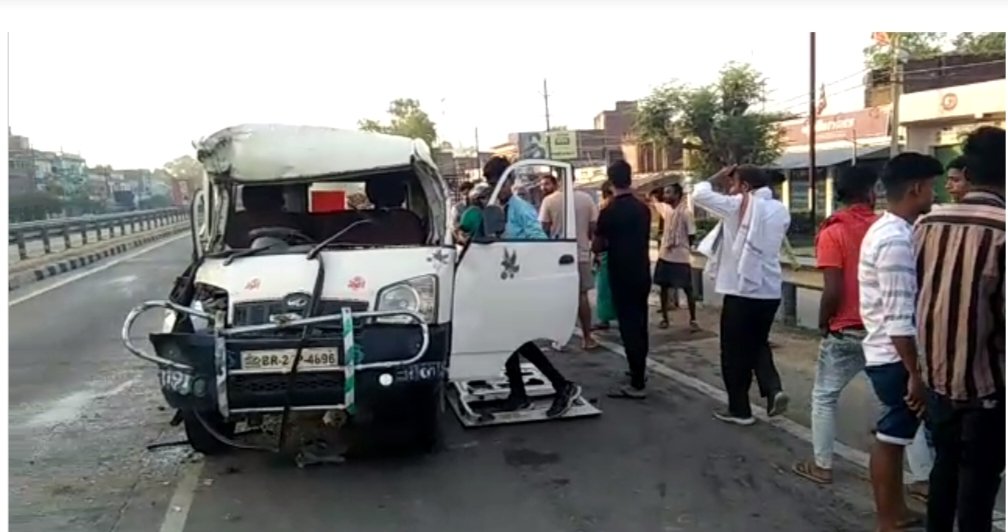 हिंदी समाचार |अज्ञात ट्रेलर ट्रक ने मारा...