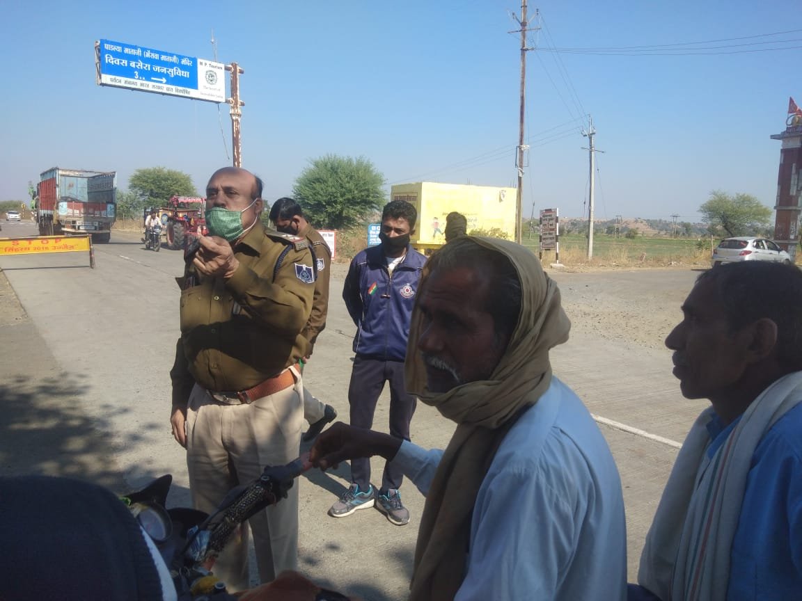 हिंदी समाचार |बढ़ते कोरोना के चलते पुलिस ने...