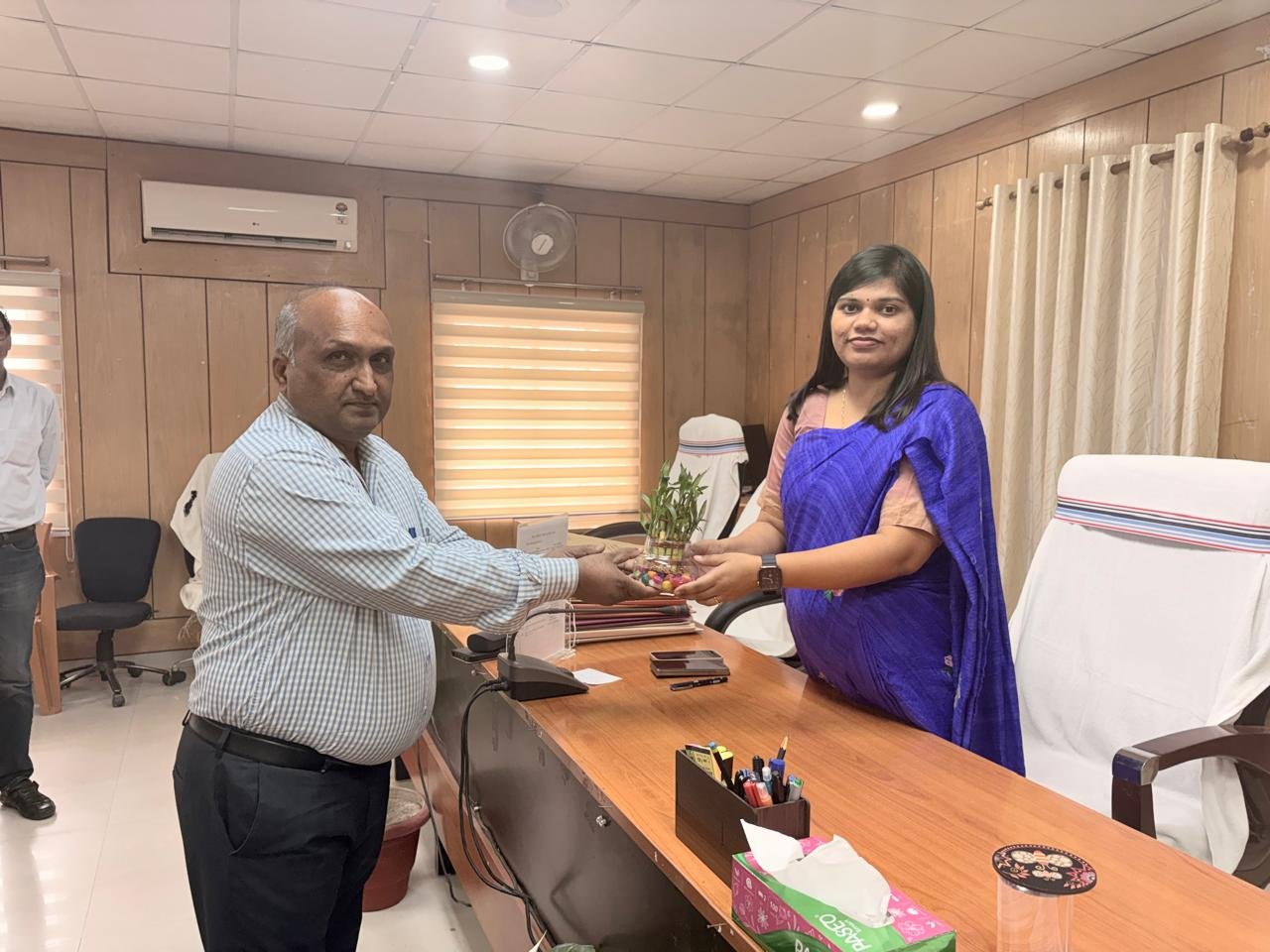 हिंदी समाचार | नवोदय विद्यालय की समस्याओं को...