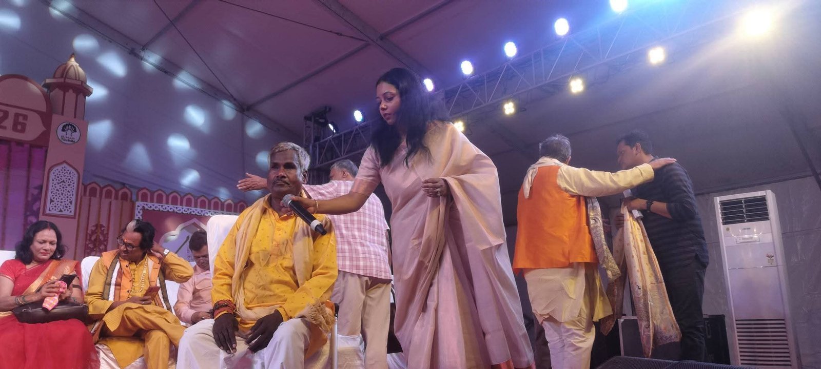 हिंदी समाचार | एसडीएम ने फरियादी को दिलाई मंच