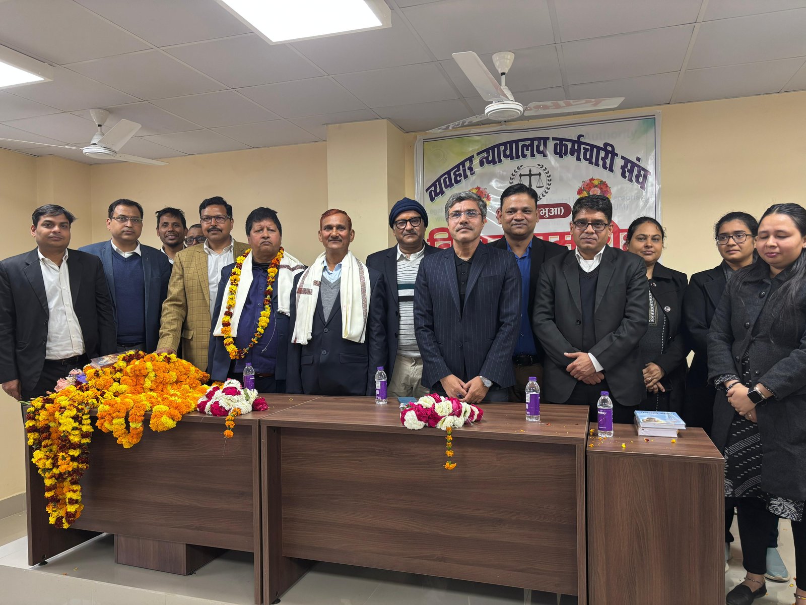 हिंदी समाचार |न्यायालय कर्मियों की विदाई के...