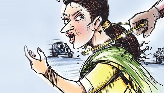 हिंदी समाचार |महिला से सोने की चेन छीनकर...