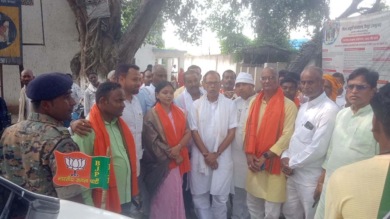 हिंदी समाचार |प्रखंड परिसर में हुआ 20 सूत्री...