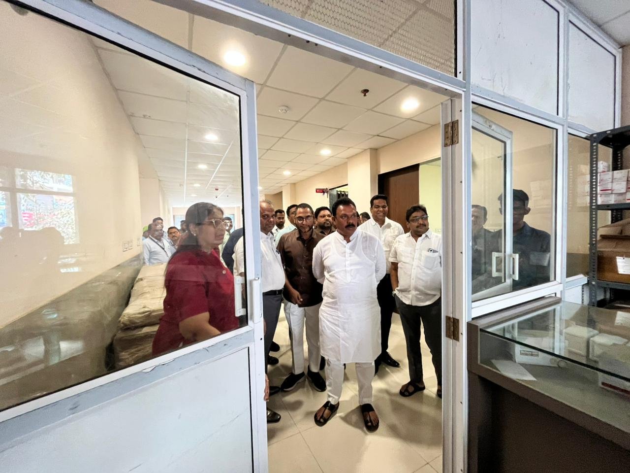 हिंदी समाचार | महापौर नारायण रतन चौधरी ने 50...