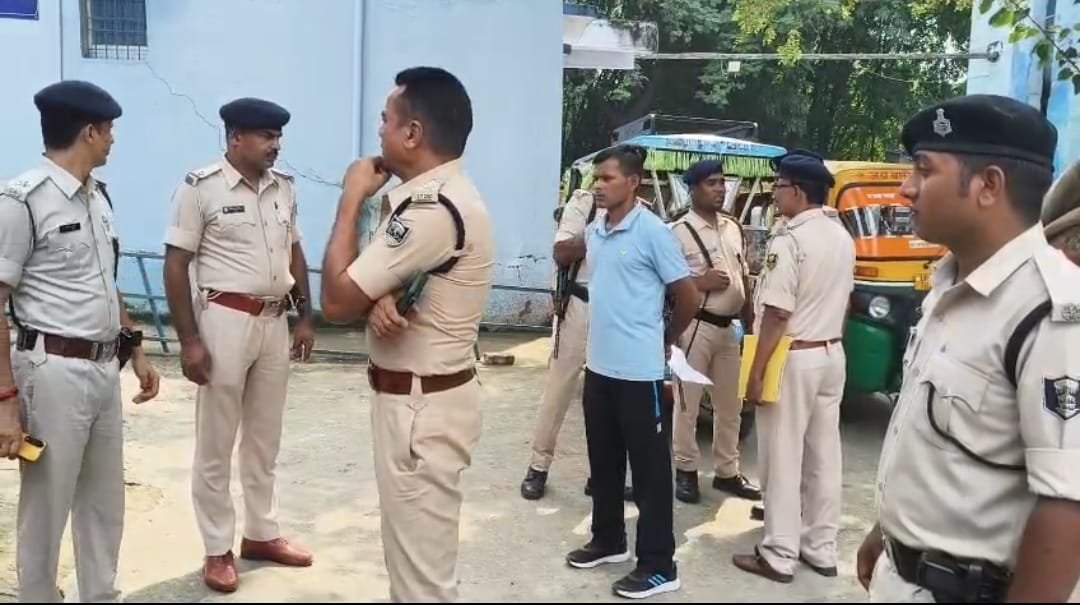 हिंदी समाचार |नाबालिग ने कुएं में कूदकर की...