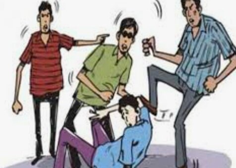 हिंदी समाचार |मोबाइल पर अश्लील गाना बजाने...