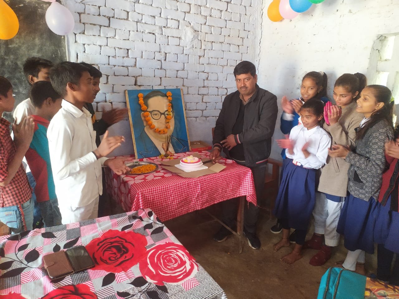 हिंदी समाचार |विद्यालय में मनाया गया...