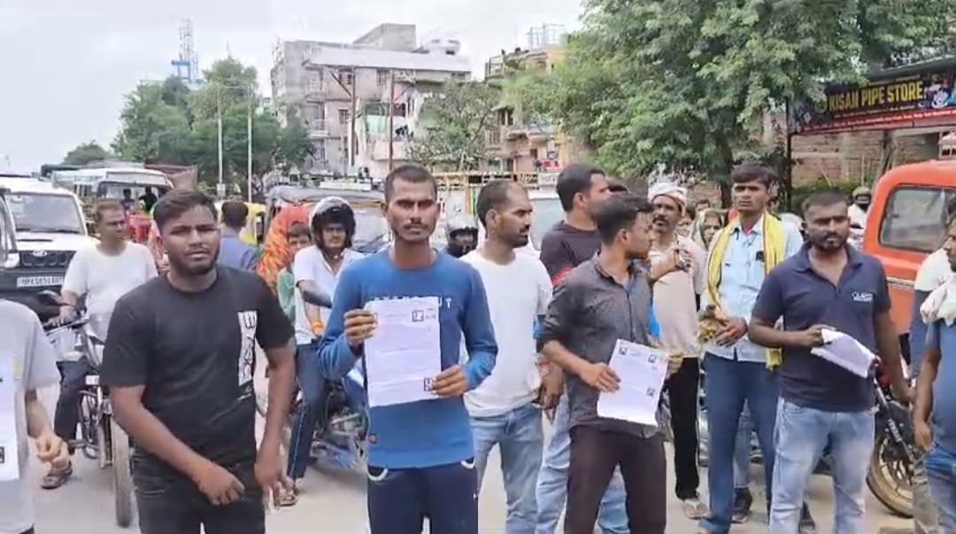 हिंदी समाचार |सासाराम में डीएम आवास के...
