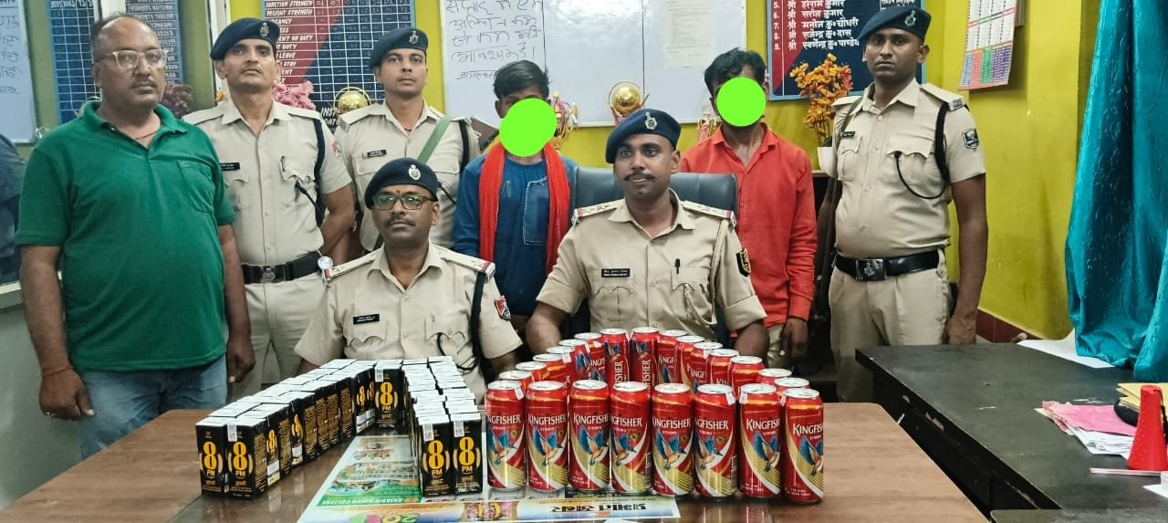 हिंदी समाचार |शराब तस्करी करते दो चढ़े RPF...