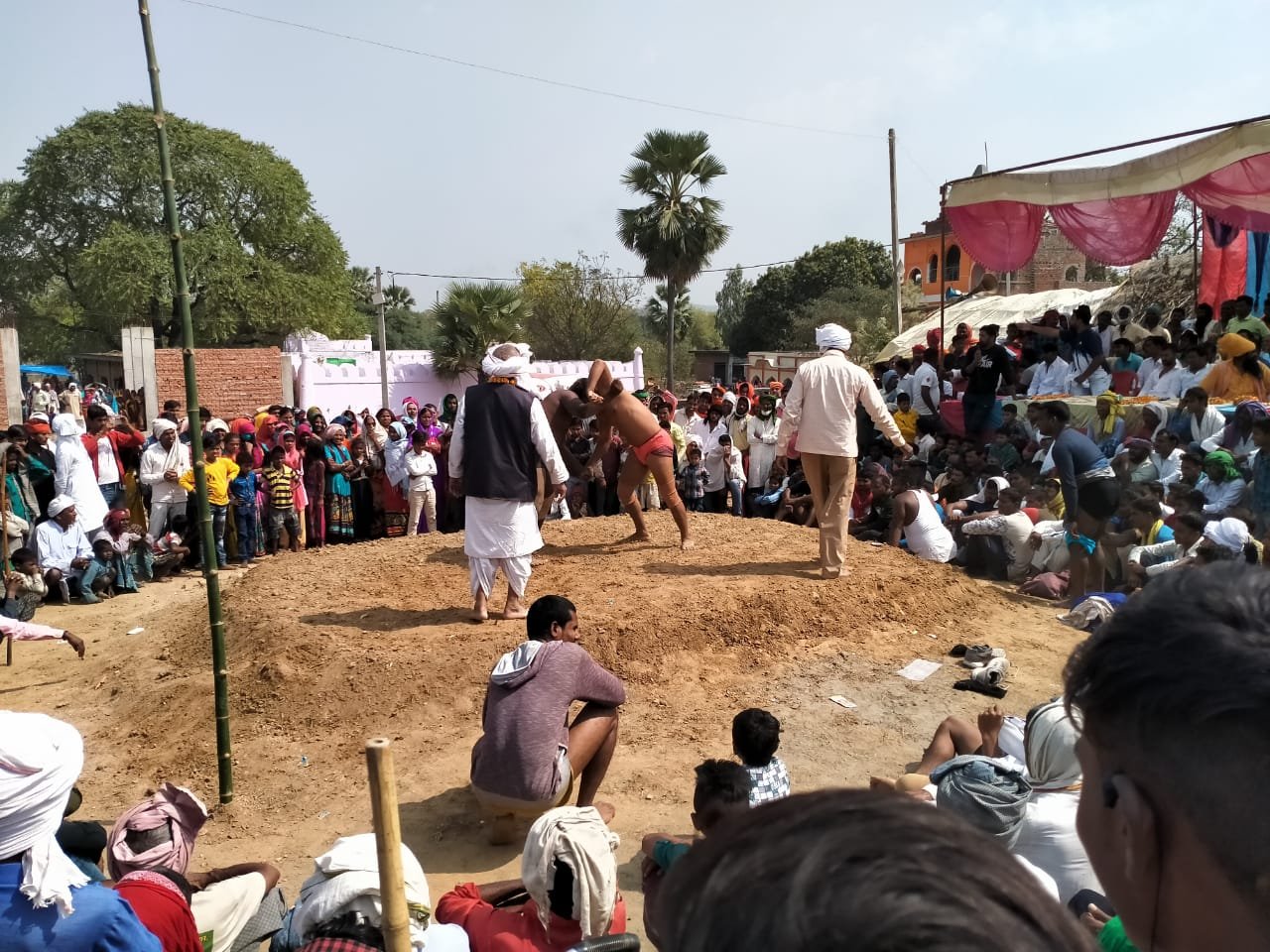 हिंदी समाचार |मदुरना पहाड़ी के पास भब्य दंगल...