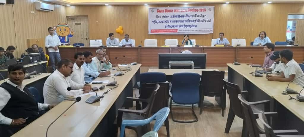 हिंदी समाचार |ईवीएम एवं वीवीपैट का प्रथम...