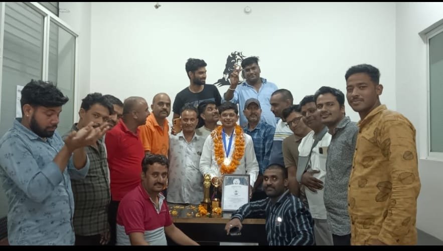 हिंदी समाचार |डॉ. जयंत ने किया नगर का नाम...