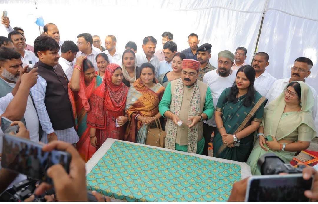 हिंदी समाचार |नगर विकास मंत्री ने करोड़ों...