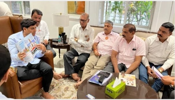 हिंदी समाचार |खांदेशी समाज ने सांसद शिंदे...