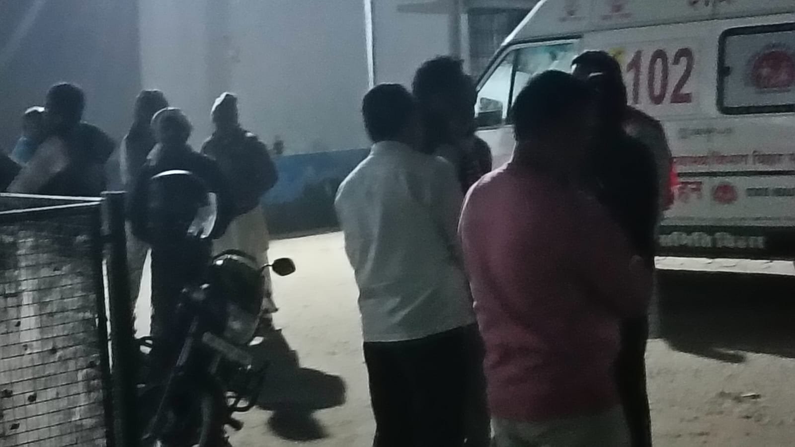 हिंदी समाचार |दो बाइकों की आमने-सामने टक्कर...