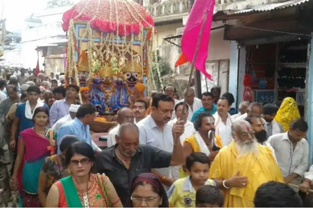 हिंदी समाचार |धूमधाम से निकली भगवान जगन्नाथ...