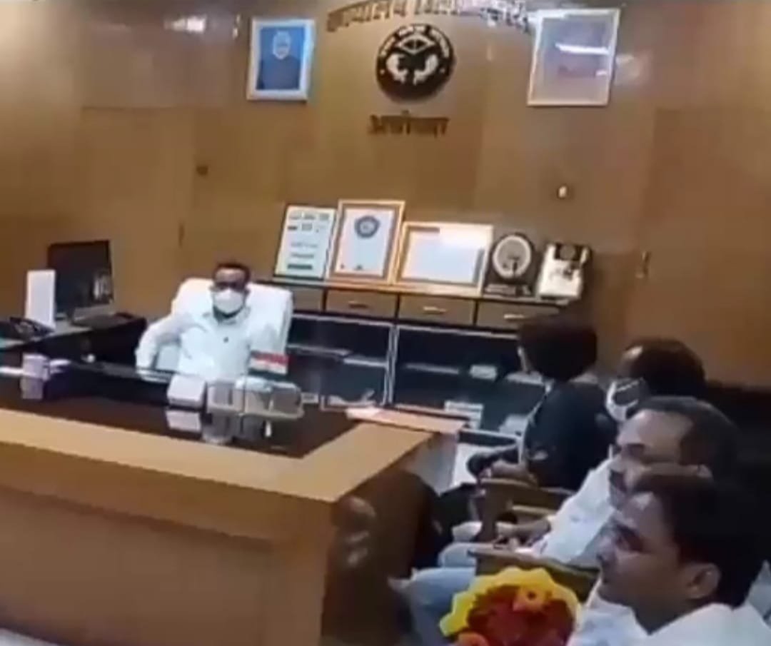 हिंदी समाचार |नवागत जिलाधिकारी नीतीश कुमार...