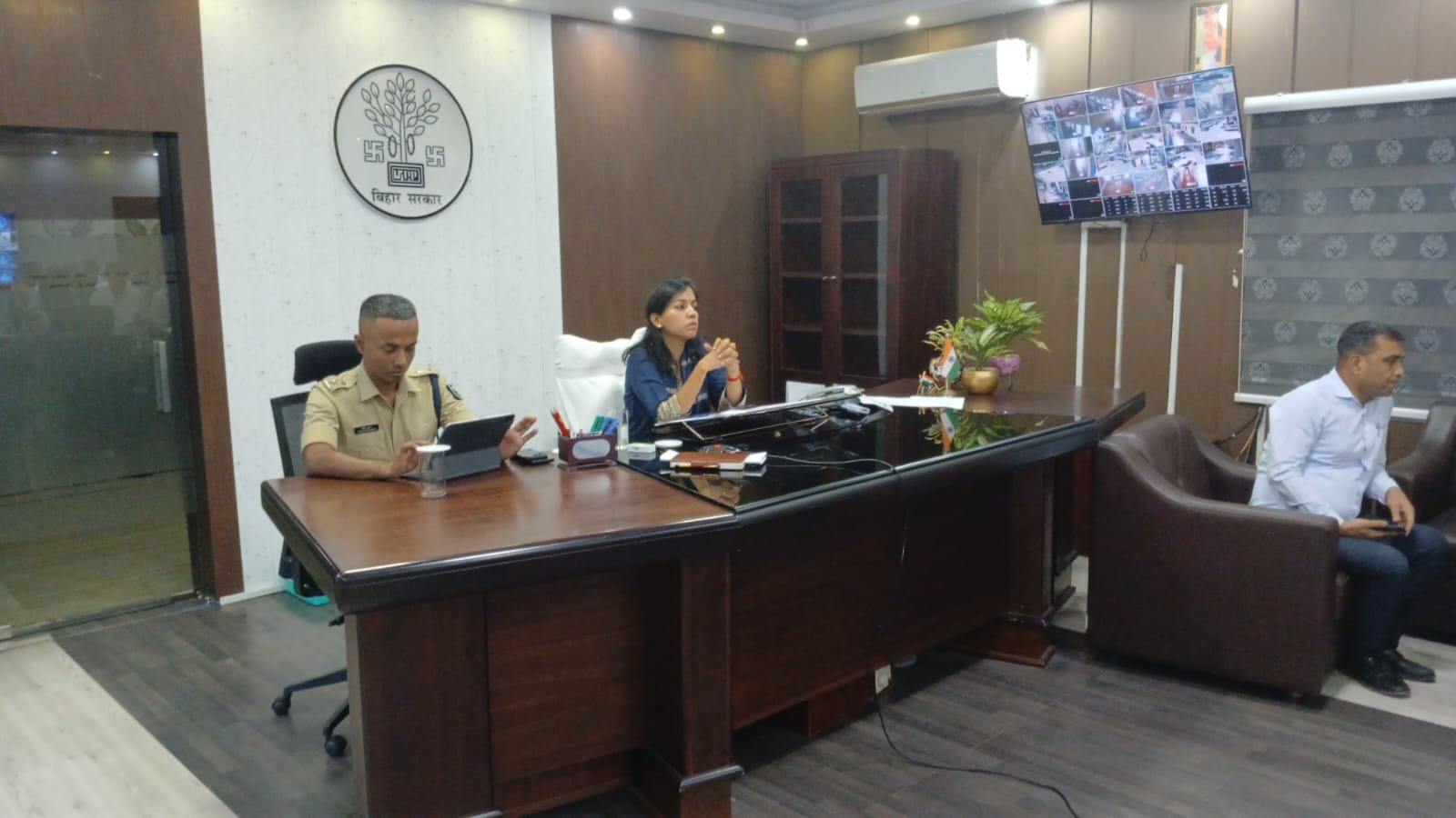 हिंदी समाचार | कोर्ट परिचारी के 42 परीक्षा...