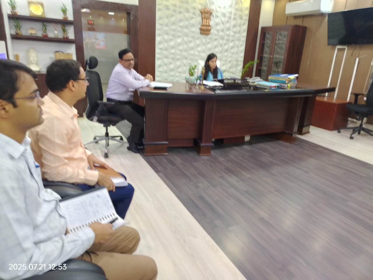 हिंदी समाचार |डीएम की अध्यक्षता में मनरेगा...