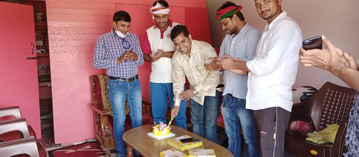 हिंदी समाचार |युवा समाजसेवी/पत्रकार दिनेश...
