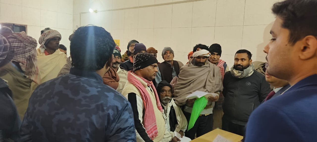 हिंदी समाचार |डीएम के औचक निरीक्षण से...