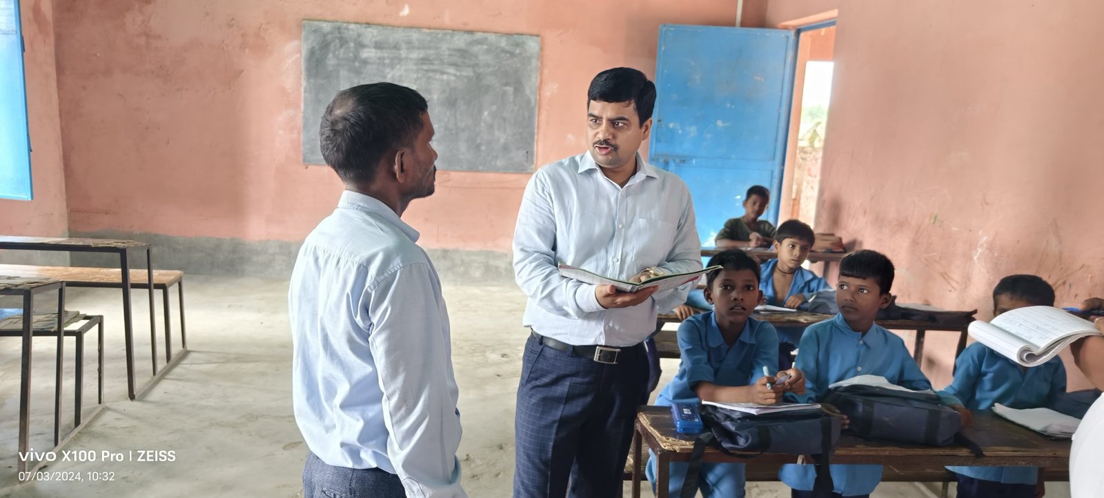 हिंदी समाचार |कक्षा 3 के छात्रों की उपस्थिति...