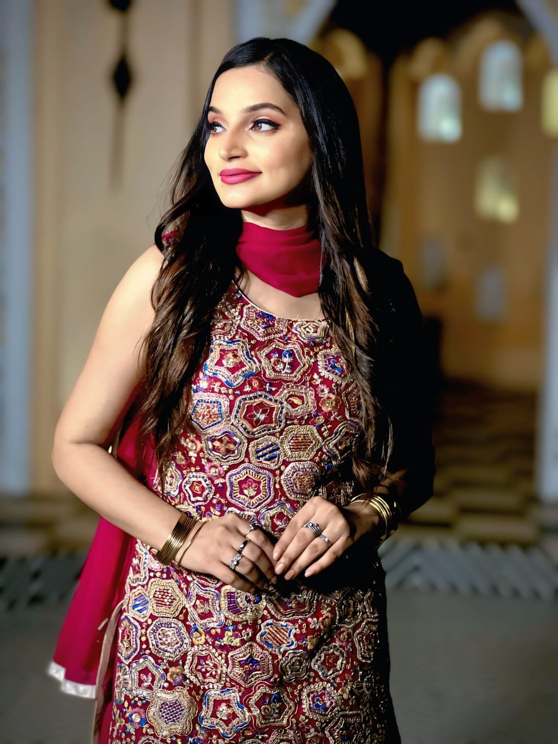 हिंदी समाचार |अभिनेत्री सुविज्ञा बाजपेयी...