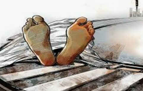 हिंदी समाचार |रेलवे ट्रैक पर भोर में मिला...