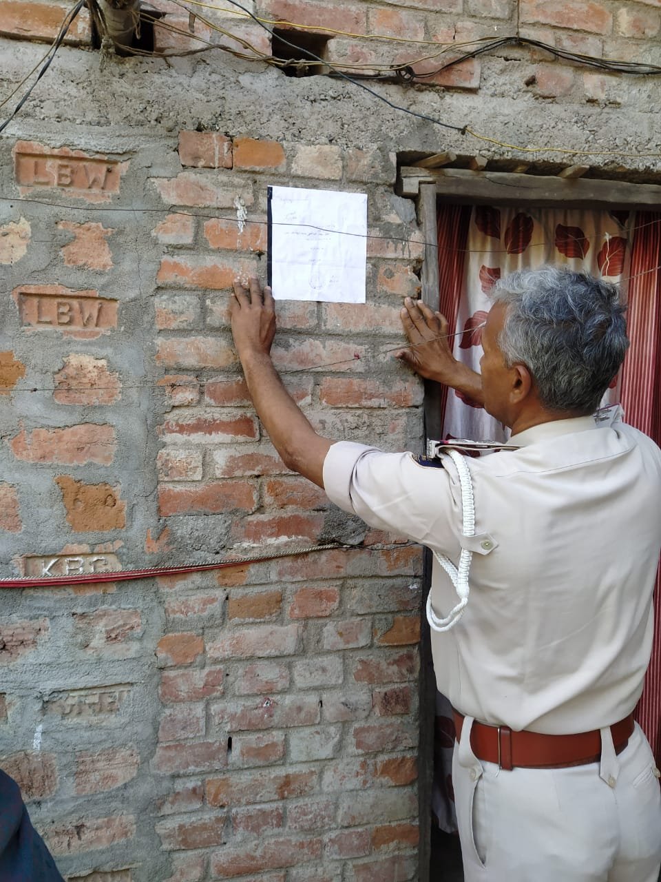 हिंदी समाचार |हत्या के मामले में फरार चल रहे...