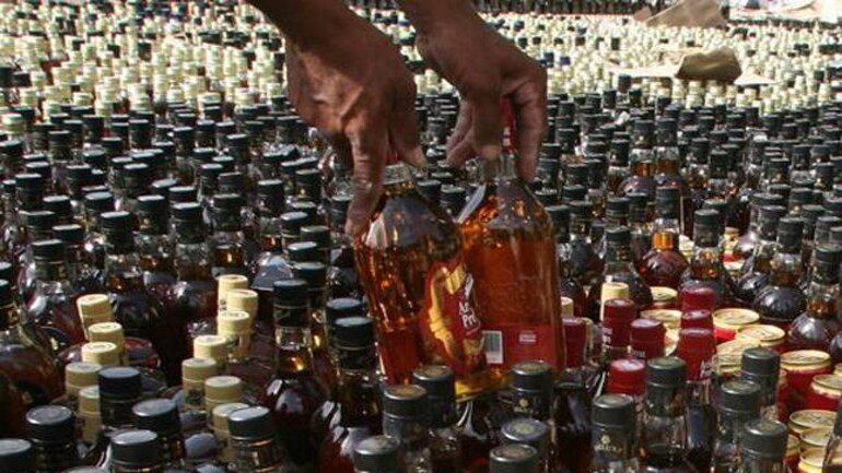 हिंदी समाचार |919 लीटर मिलावटी शराब जब्त, दो...