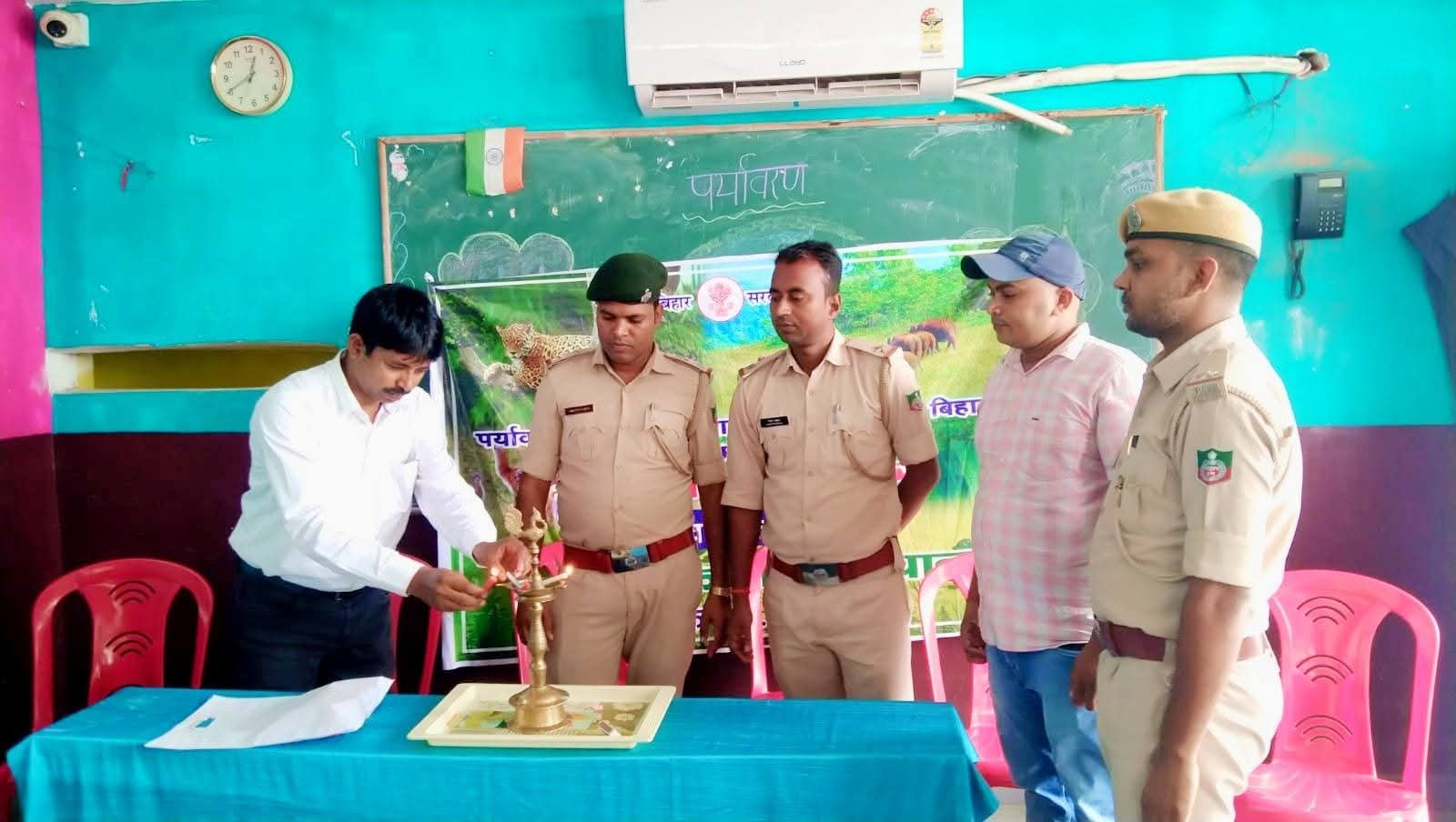 हिंदी समाचार |वन्य जीव सप्ताह के तहत निबंध...