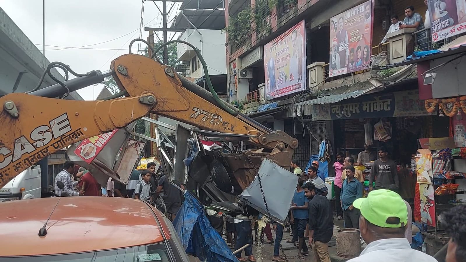 हिंदी समाचार |सड़क अतिक्रमण पर चला मनपा का...