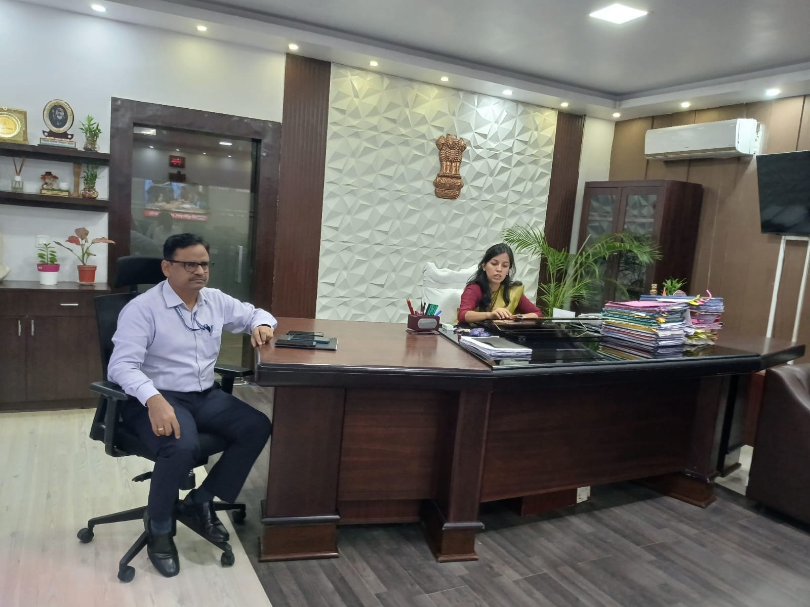 हिंदी समाचार |डीएम ने की स्वीप कोषांग की...