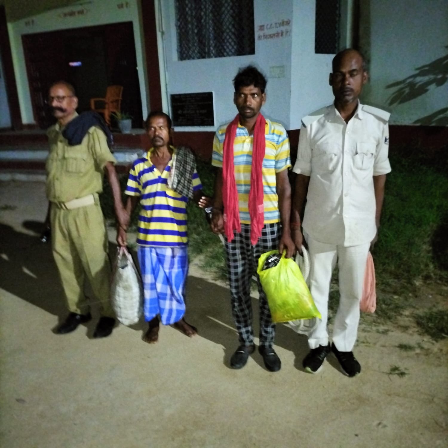 हिंदी समाचार |करमचट थाने की पुलिस ने 223 लीटर...