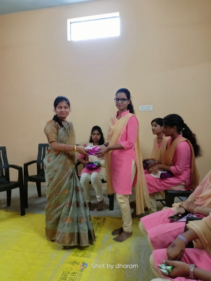 हिंदी समाचार |मास्टरमाइंड एकेडमी में मनाया...