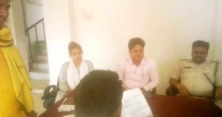 हिंदी समाचार |थाना परिसर में लगा जनता दरबार...