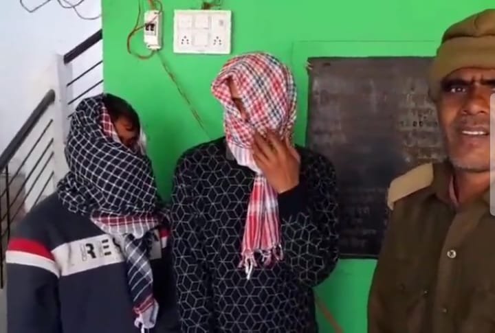 हिंदी समाचार |विदेशी शराब के साथ दो आरोपी...