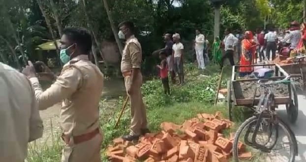 हिंदी समाचार |जमीन कब्जे को लेकर पुलिस टीम...