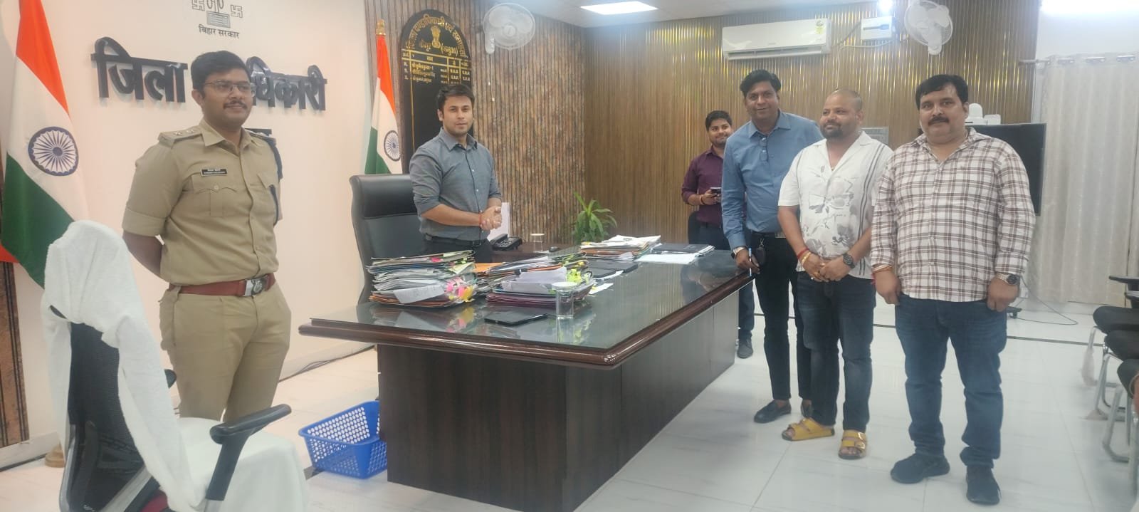 हिंदी समाचार | ओवरलोड बालू वाहनों पर रोक की...