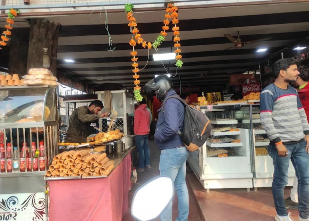 हिंदी समाचार |रेस्टोरेंट के मालिक पर मुकदमा...