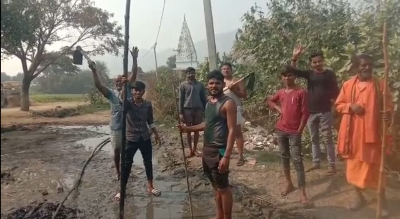हिंदी समाचार |बिन बारिश वर्षा गलियों में...