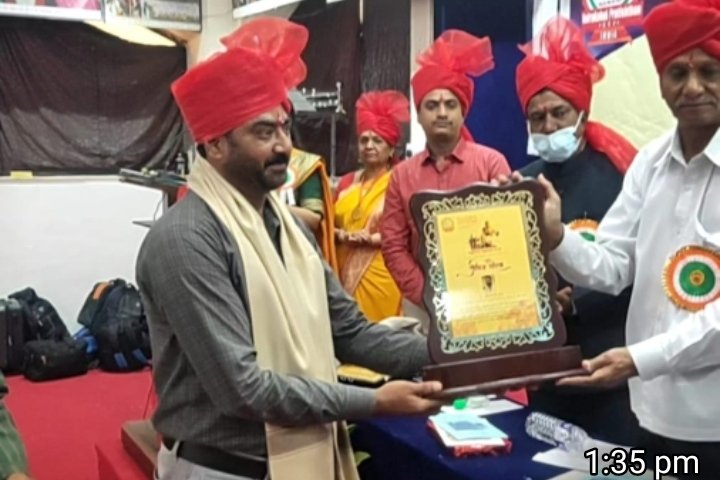 हिंदी समाचार |लाइफ टाइम अचीवमेंट अवार्ड से...