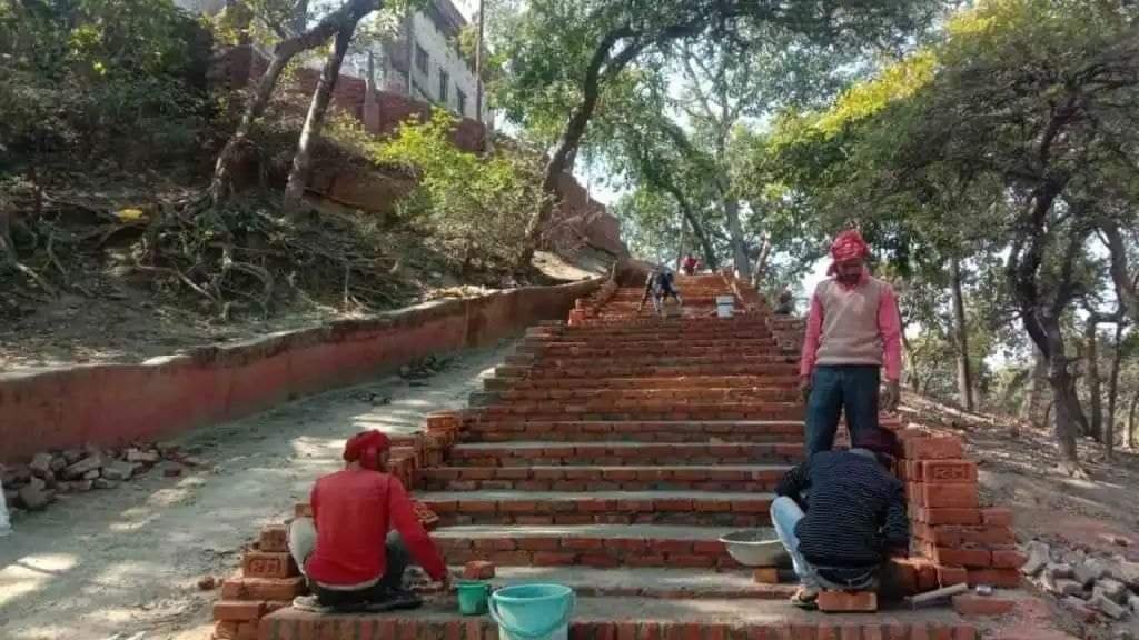 हिंदी समाचार |अयोध्या में शुरू हुआ मणि...