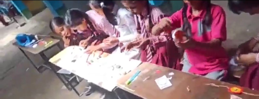 हिंदी समाचार |राखी प्रतियोगिता का किया गया...