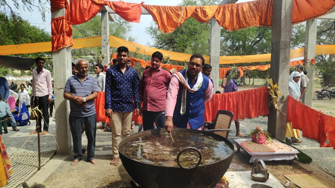 हिंदी समाचार |गांव चौमा में जलकाय विधि...