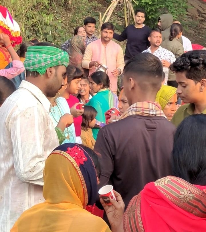 हिंदी समाचार |युवा समाजसेवी द्वारा छठ...