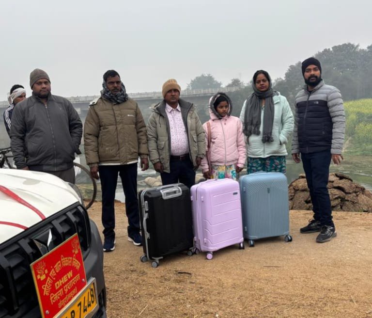 हिंदी समाचार |नदी में डूबते बच्चे की जान...